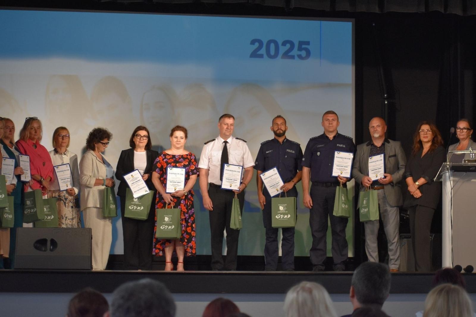 Zdjęcie w galerii na portalu naszwodzislaw.com: Trzecia edycja Zawodowych Debiutów podsumowana wiadomości z regionu