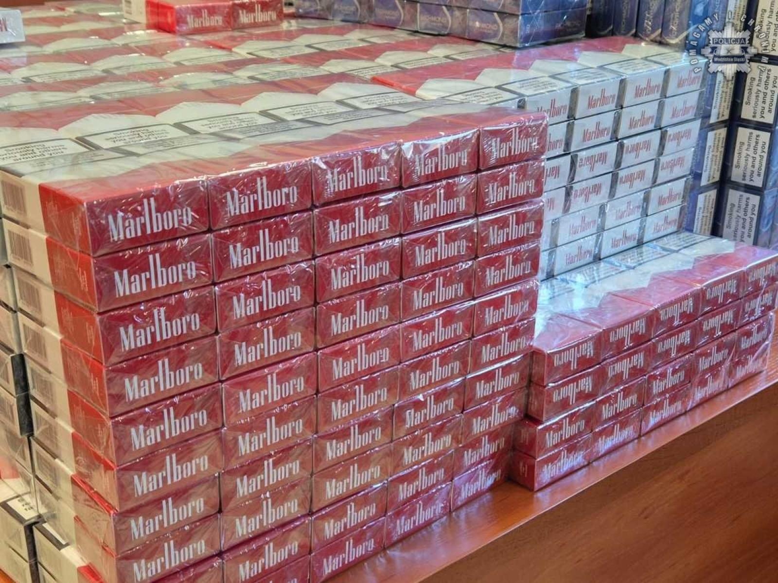 Zdjęcie w galerii na portalu naszwodzislaw.com: Nielegalny tytoń w rękach wodzisławskich policjantów wiadomości z regionu