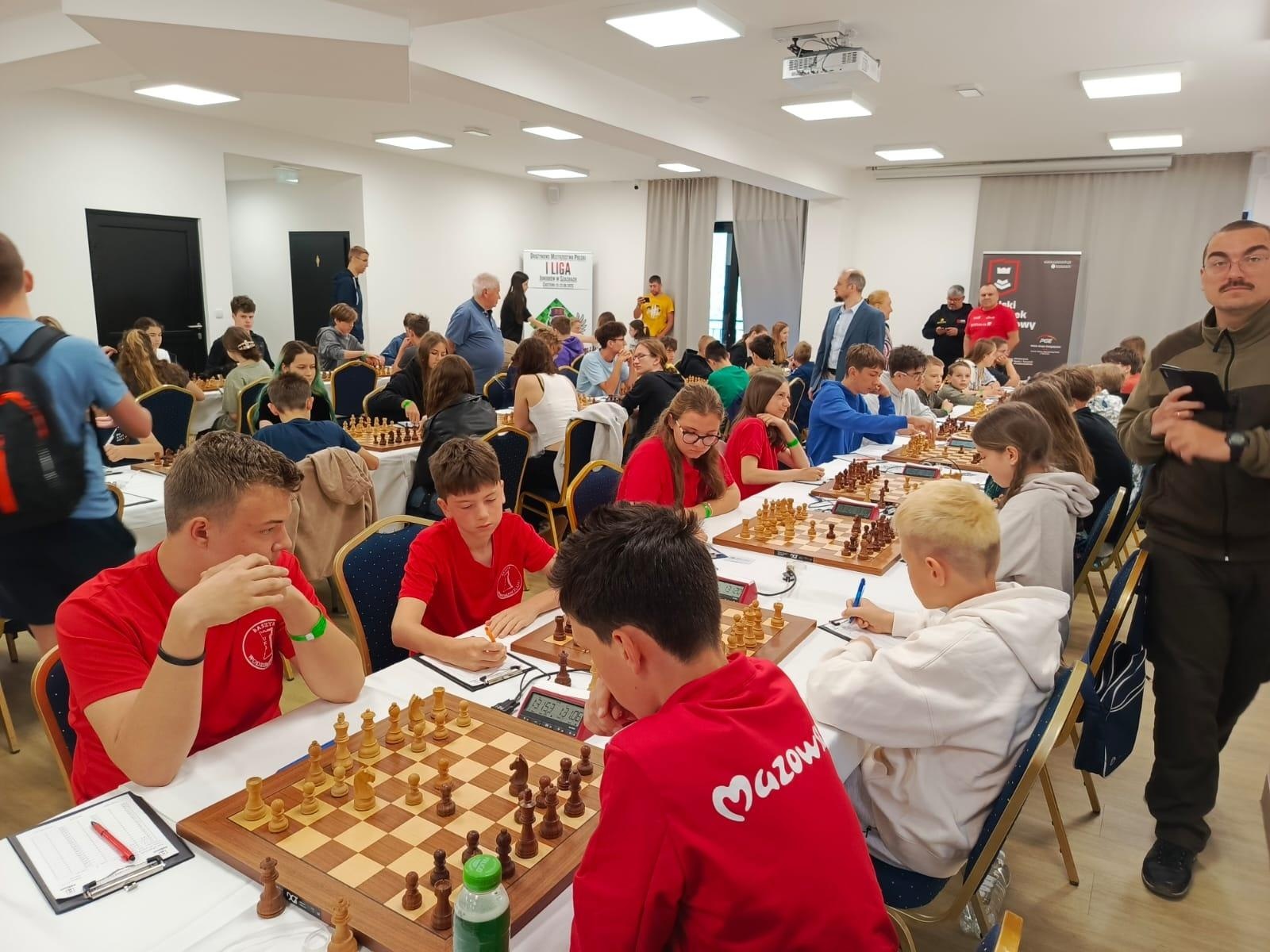 Zdjęcie w galerii na portalu naszwodzislaw.com: UKS Baszta wciąż w I lidze wiadomości z regionu