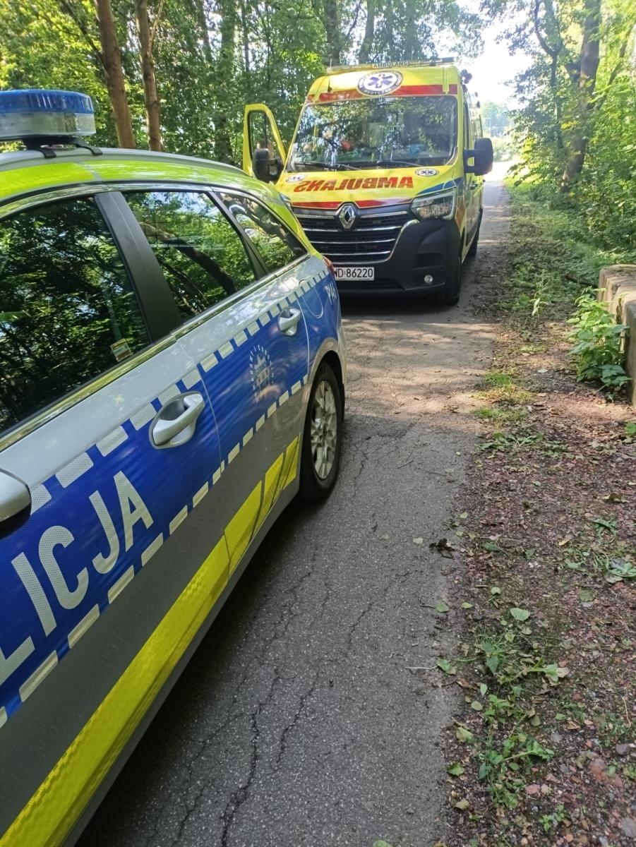 Zdjęcie w galerii na portalu naszwodzislaw.com: Szczęśliwy finał groźnej sytuacji. Pomógł patrol drogówki wiadomości z regionu