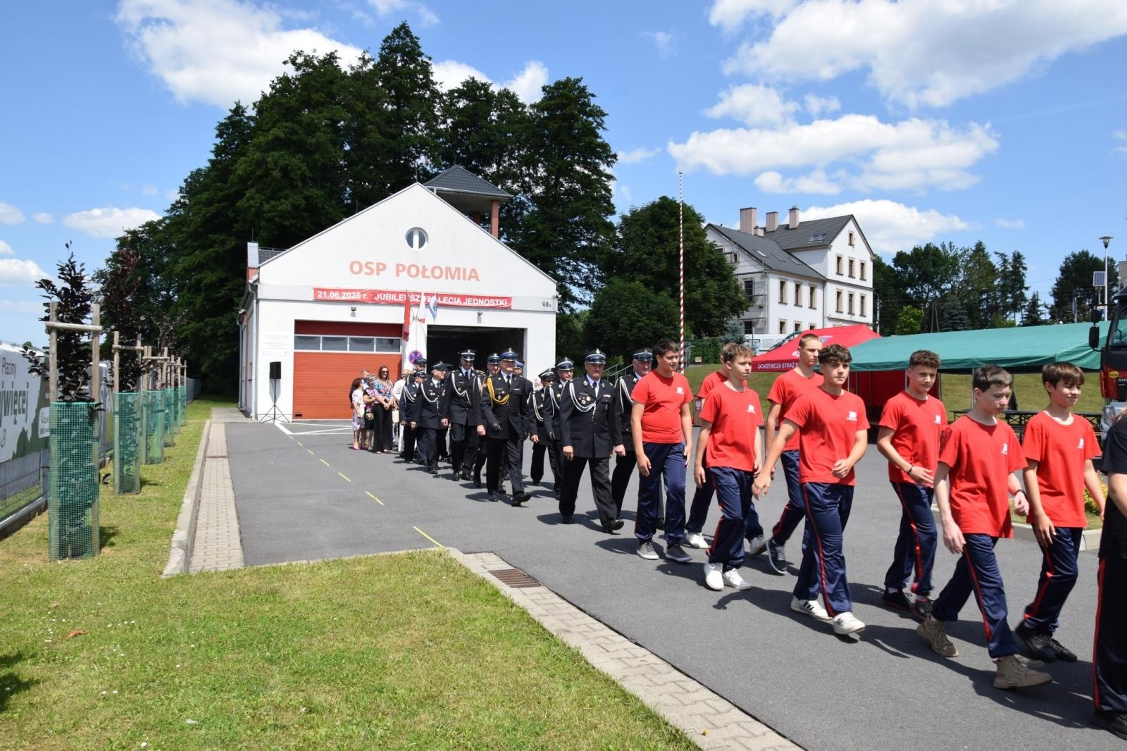 Zdjęcie w galerii na portalu naszwodzislaw.com: 120-lecie OSP w Połomi połączone z obchodami Dnia Strażaka [FOTO] wiadomości z regionu