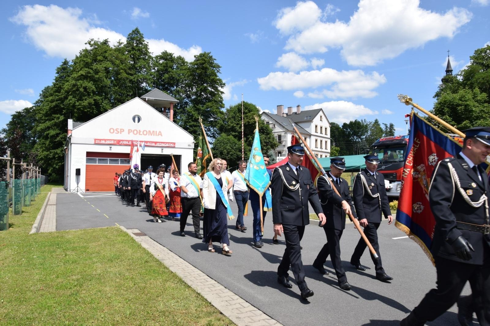 Zdjęcie w galerii na portalu naszwodzislaw.com: 120-lecie OSP w Połomi połączone z obchodami Dnia Strażaka [FOTO] wiadomości z regionu
