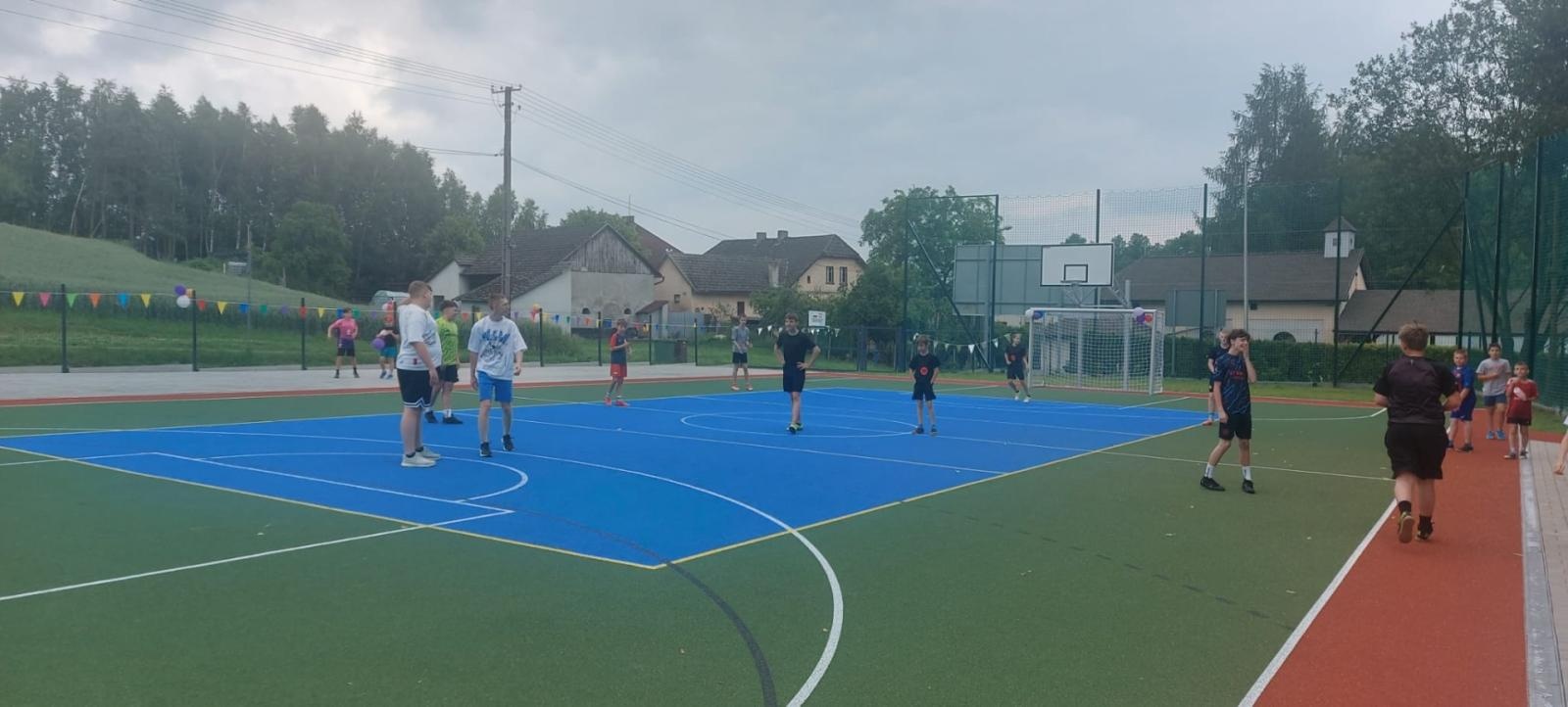 Zdjęcie w galerii na portalu naszwodzislaw.com: Skrbeńsko ma nowe boisko. Powstało przy miejscowym ZSP wiadomości z regionu