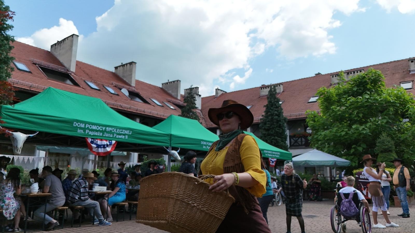 Zdjęcie w galerii na portalu naszwodzislaw.com: W gorzyckim DPS jak na Dzikim Zachodzie [FOTO] wiadomości z regionu