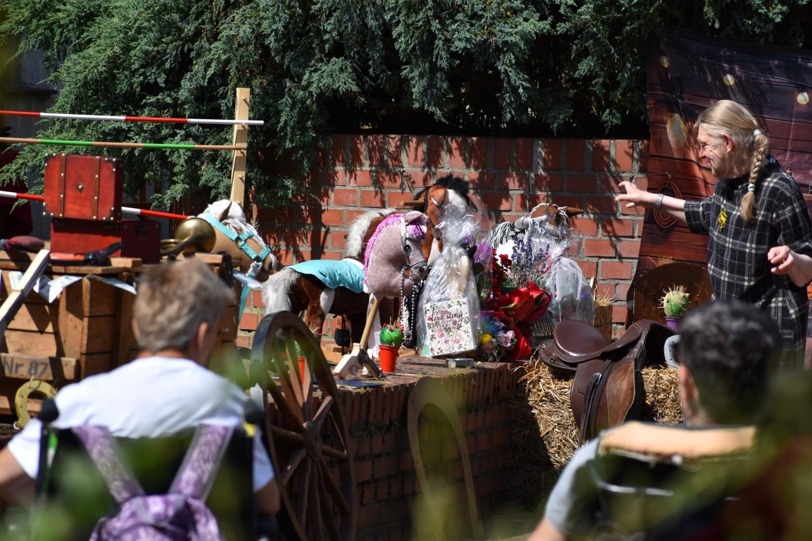 Zdjęcie w galerii na portalu naszwodzislaw.com: W gorzyckim DPS jak na Dzikim Zachodzie [FOTO] wiadomości z regionu