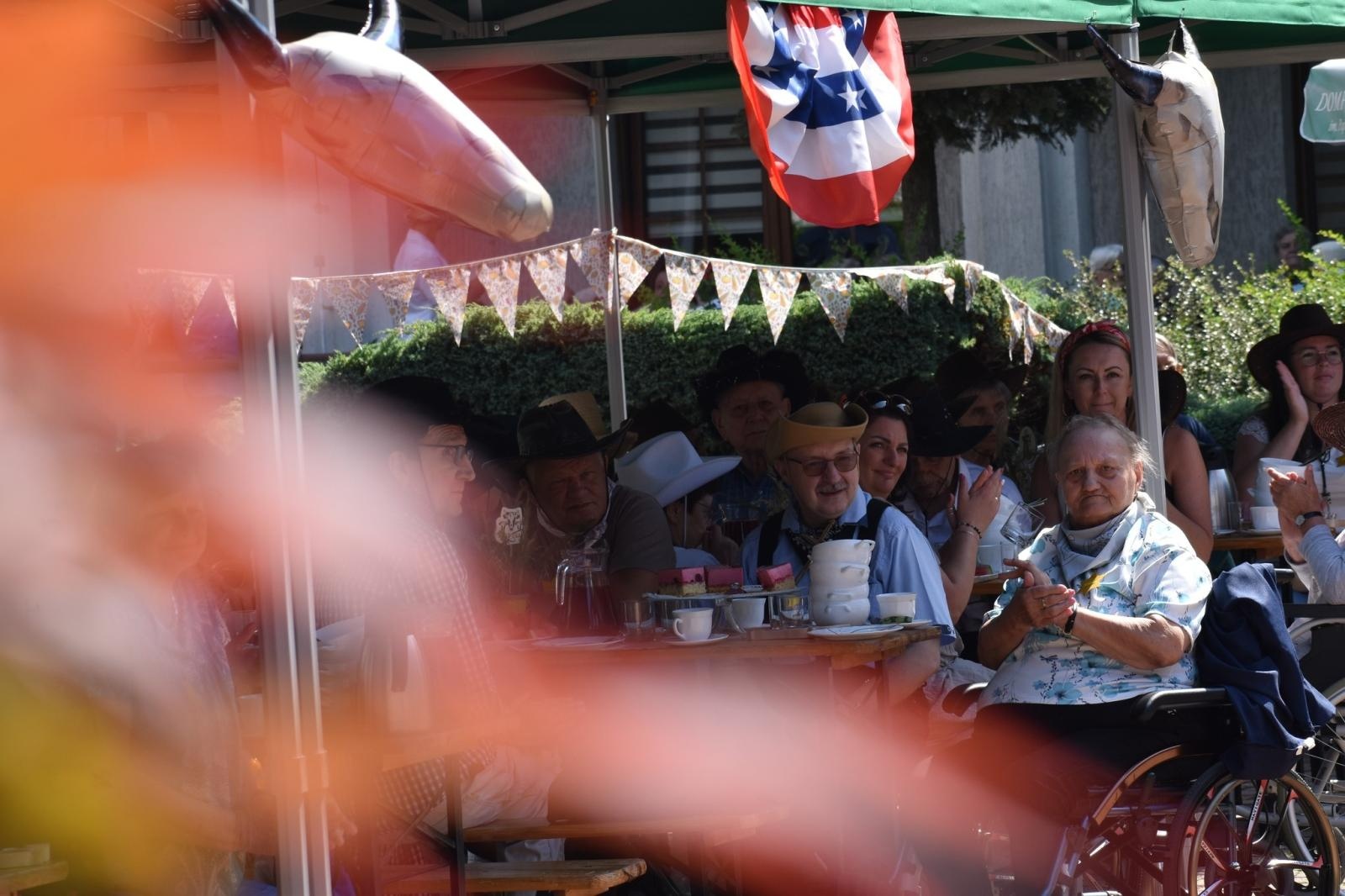 Zdjęcie w galerii na portalu naszwodzislaw.com: W gorzyckim DPS jak na Dzikim Zachodzie [FOTO] wiadomości z regionu