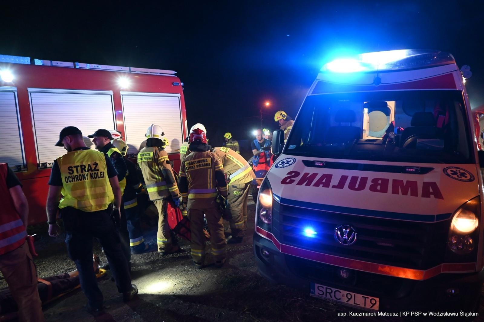 Zdjęcie w galerii na portalu naszwodzislaw.com: Katastrofa na torach. Chwile grozy w Olzie [FOTO] wiadomości z regionu