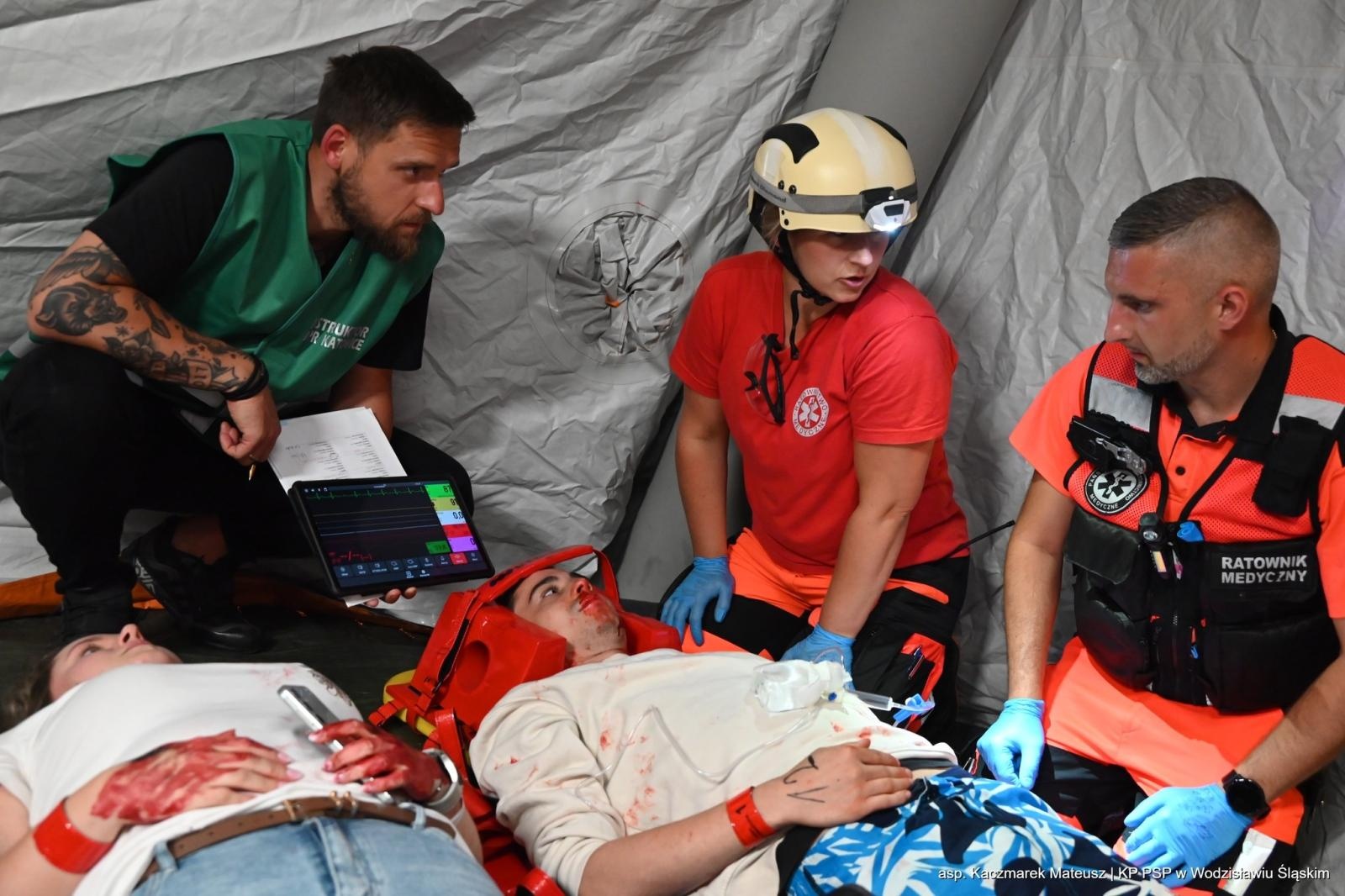 Zdjęcie w galerii na portalu naszwodzislaw.com: Katastrofa na torach. Chwile grozy w Olzie [FOTO] wiadomości z regionu