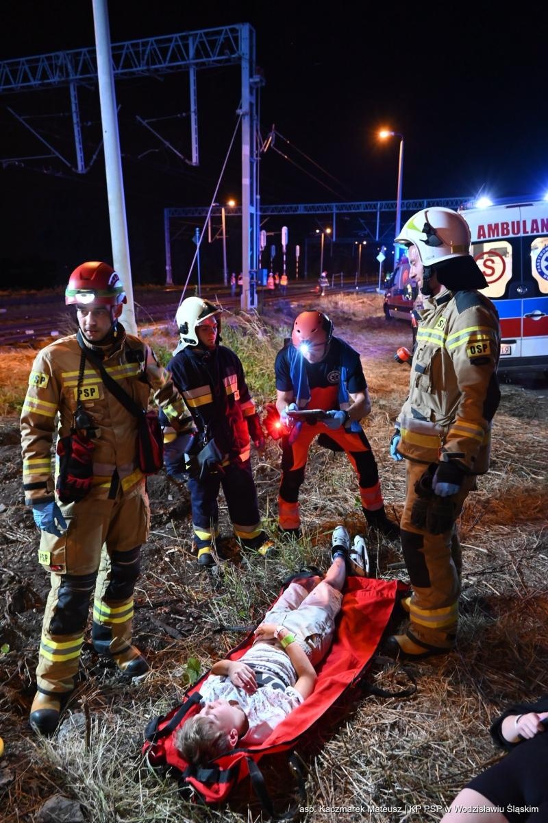 Zdjęcie w galerii na portalu naszwodzislaw.com: Katastrofa na torach. Chwile grozy w Olzie [FOTO] wiadomości z regionu