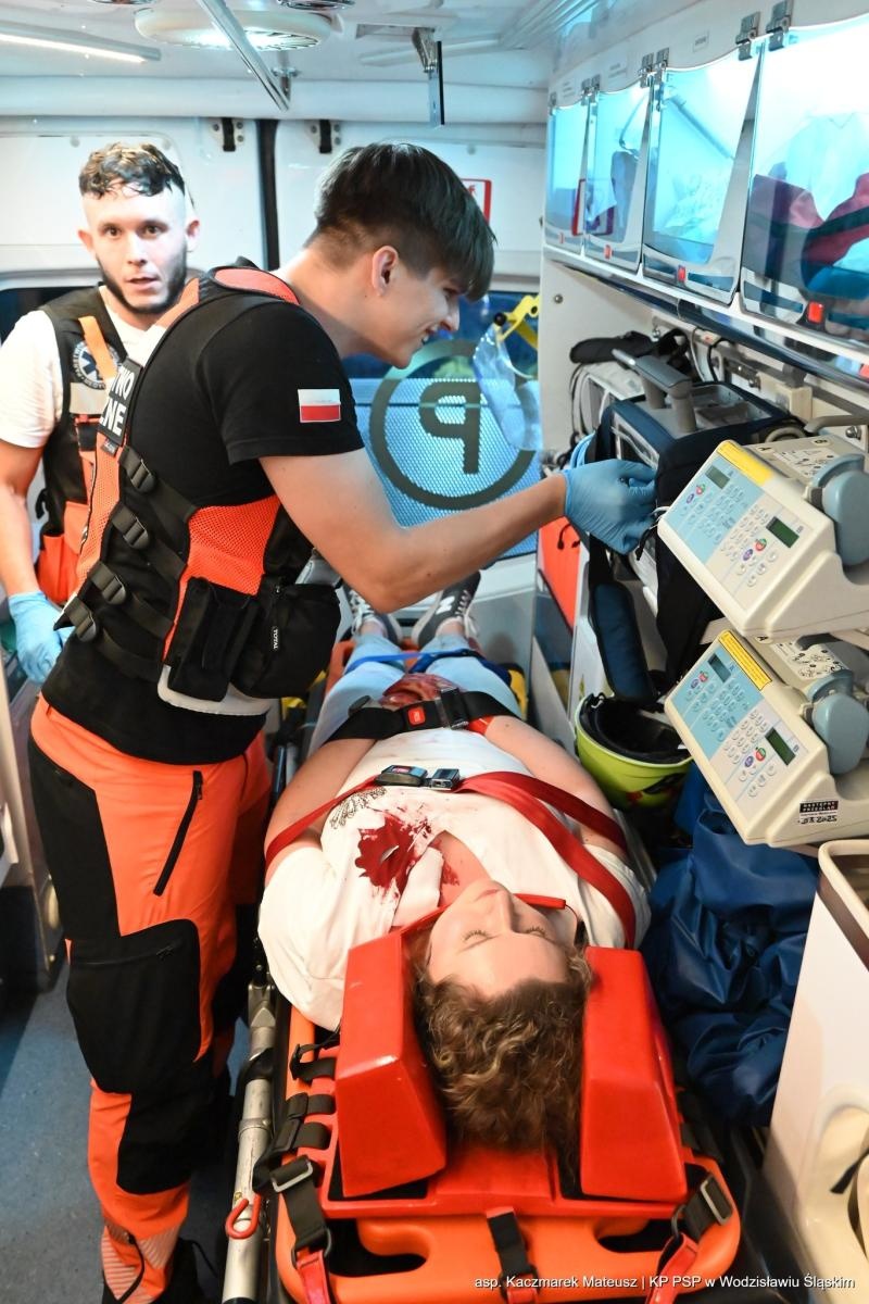 Zdjęcie w galerii na portalu naszwodzislaw.com: Katastrofa na torach. Chwile grozy w Olzie [FOTO] wiadomości z regionu