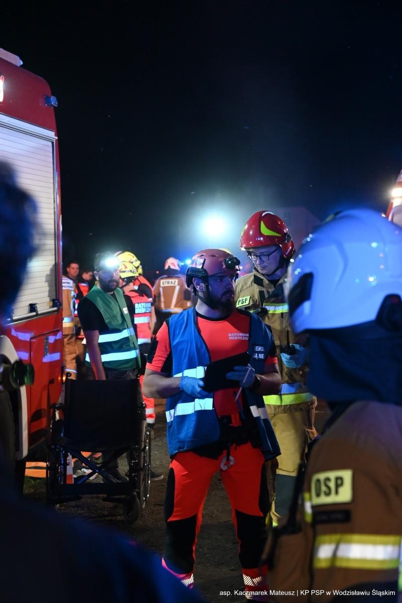 Zdjęcie w galerii na portalu naszwodzislaw.com: Katastrofa na torach. Chwile grozy w Olzie [FOTO] wiadomości z regionu