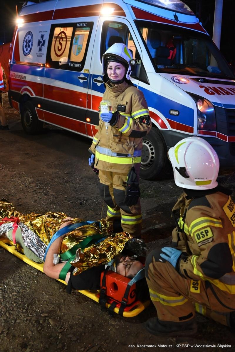 Zdjęcie w galerii na portalu naszwodzislaw.com: Katastrofa na torach. Chwile grozy w Olzie [FOTO] wiadomości z regionu