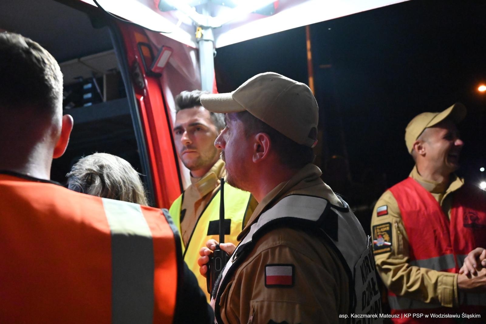 Zdjęcie w galerii na portalu naszwodzislaw.com: Katastrofa na torach. Chwile grozy w Olzie [FOTO] wiadomości z regionu