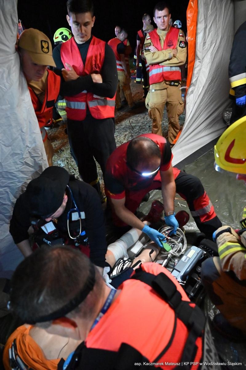 Zdjęcie w galerii na portalu naszwodzislaw.com: Katastrofa na torach. Chwile grozy w Olzie [FOTO] wiadomości z regionu