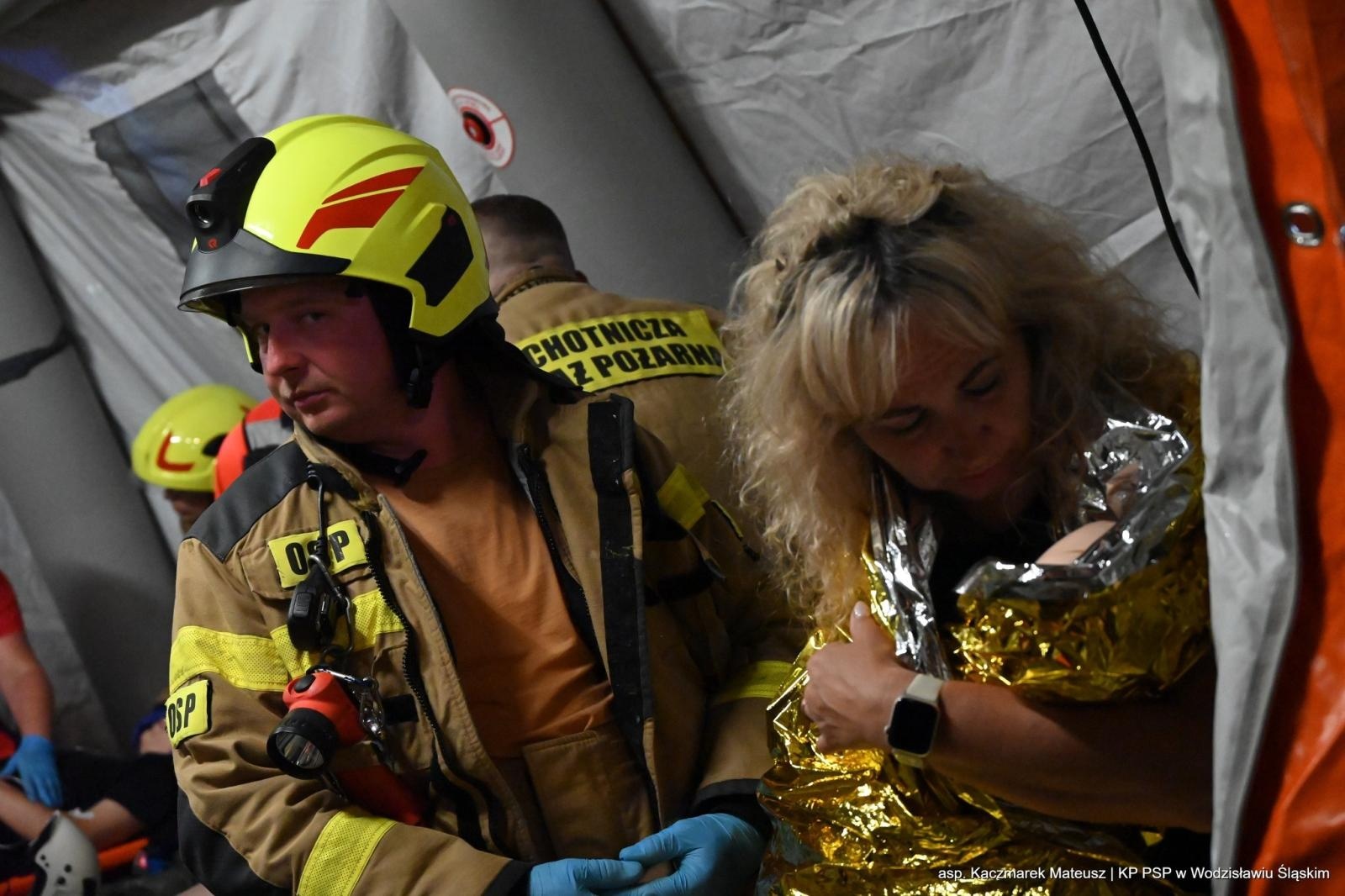 Zdjęcie w galerii na portalu naszwodzislaw.com: Katastrofa na torach. Chwile grozy w Olzie [FOTO] wiadomości z regionu