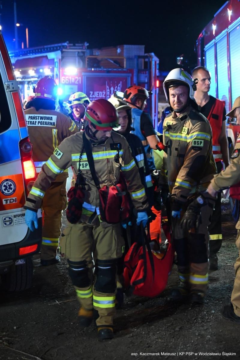 Zdjęcie w galerii na portalu naszwodzislaw.com: Katastrofa na torach. Chwile grozy w Olzie [FOTO] wiadomości z regionu