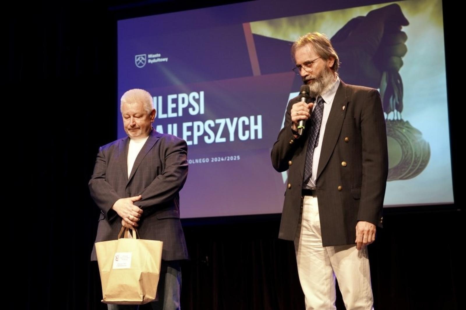 Zdjęcie w galerii na portalu naszwodzislaw.com: Rydułtowy. Najlepsi z najlepszych nagrodzeni [FOTO] wiadomości z regionu