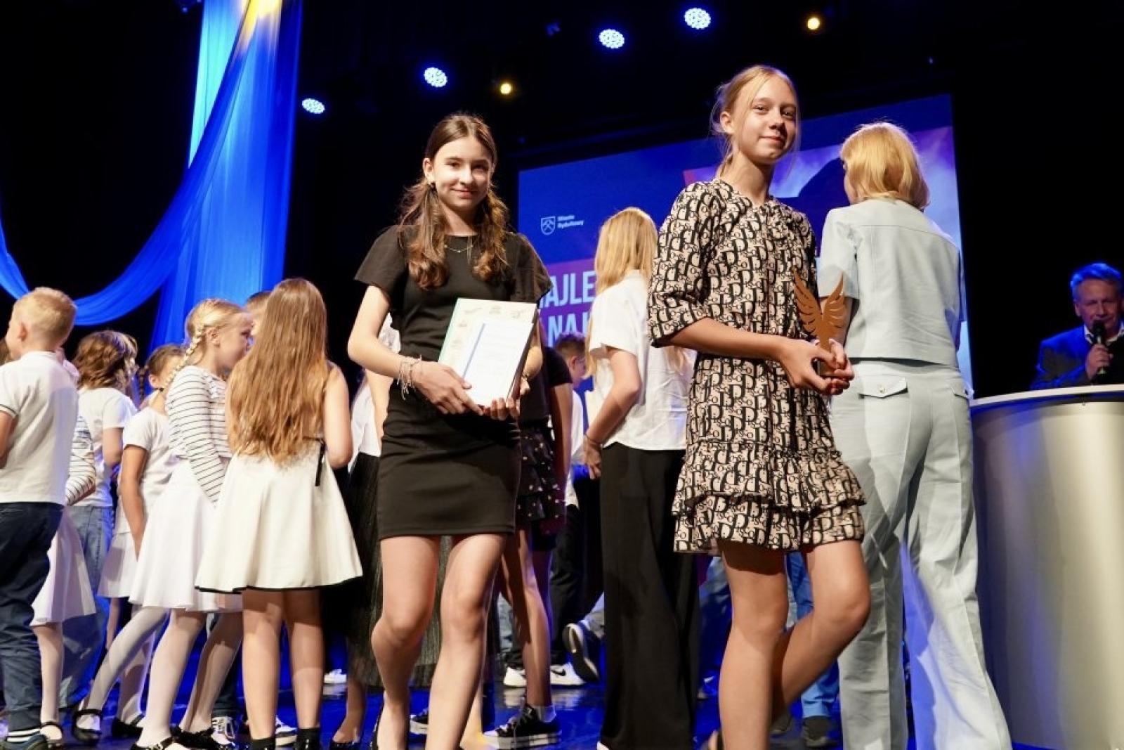 Zdjęcie w galerii na portalu naszwodzislaw.com: Rydułtowy. Najlepsi z najlepszych nagrodzeni [FOTO] wiadomości z regionu