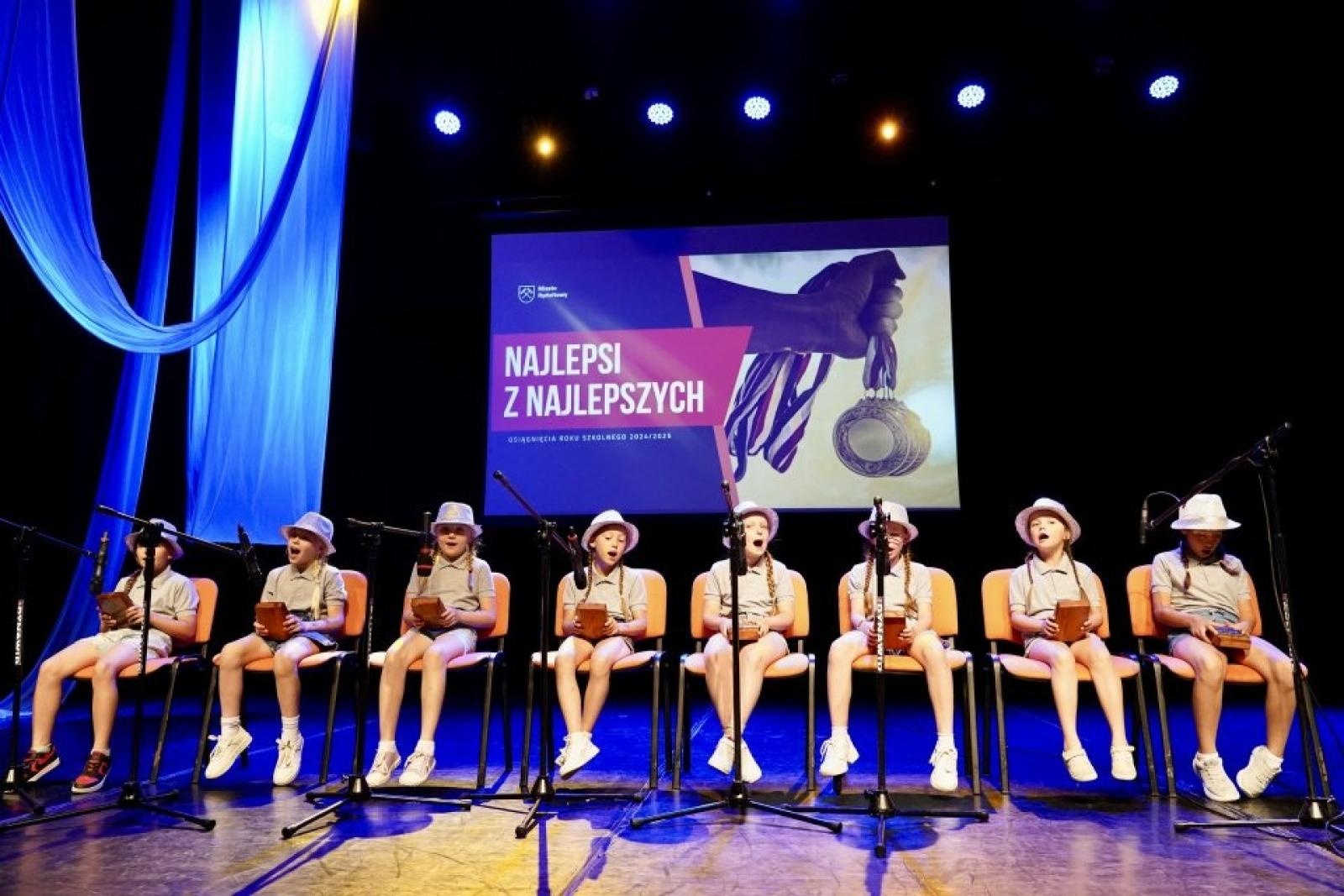 Zdjęcie w galerii na portalu naszwodzislaw.com: Rydułtowy. Najlepsi z najlepszych nagrodzeni [FOTO] wiadomości z regionu