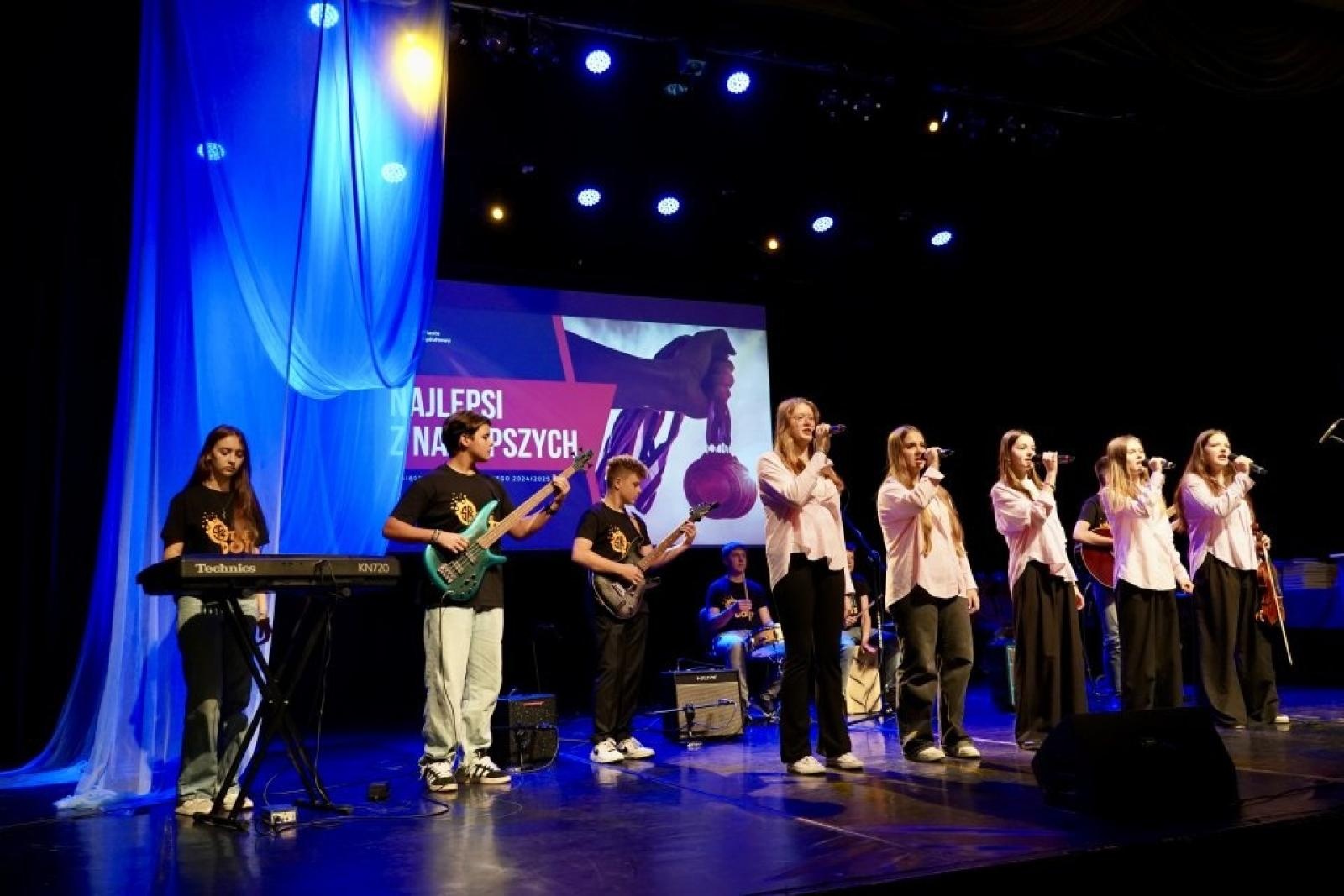 Zdjęcie w galerii na portalu naszwodzislaw.com: Rydułtowy. Najlepsi z najlepszych nagrodzeni [FOTO] wiadomości z regionu