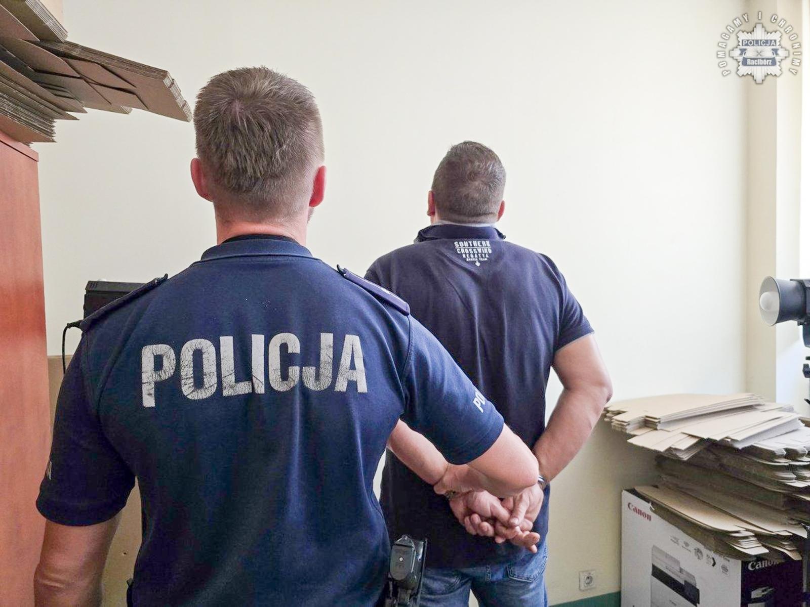 Zdjęcie w galerii na portalu naszwodzislaw.com: Prali brudne pieniądze, czerpali korzyści z prostytucji wiadomości z regionu