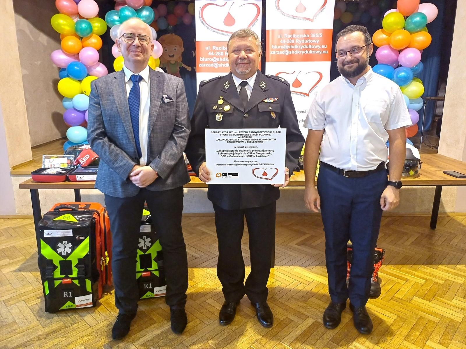 Zdjęcie w galerii na portalu naszwodzislaw.com: Stowarzyszenie HDK w Rydułtowach wspiera ratowników. Nowy sprzęt dla OSP z gminy Godów wiadomości z regionu