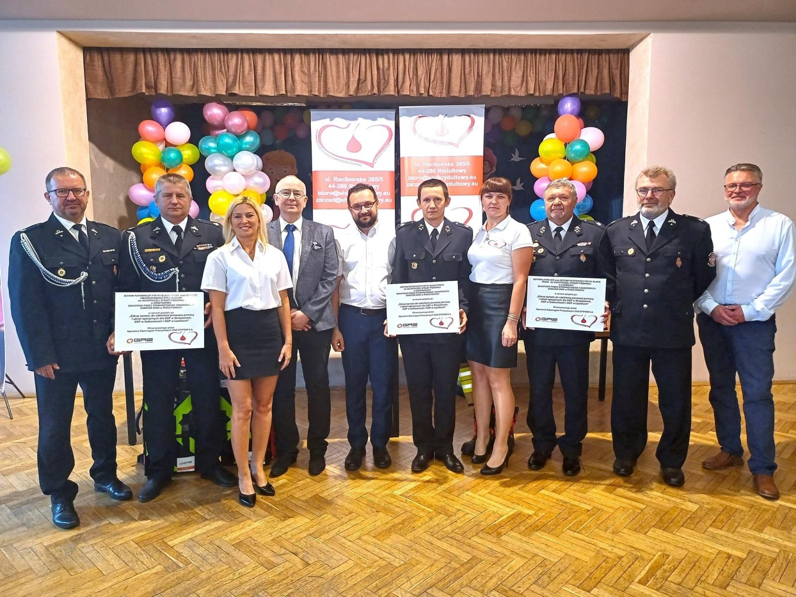 Zdjęcie w galerii na portalu naszwodzislaw.com: Stowarzyszenie HDK w Rydułtowach wspiera ratowników. Nowy sprzęt dla OSP z gminy Godów wiadomości z regionu