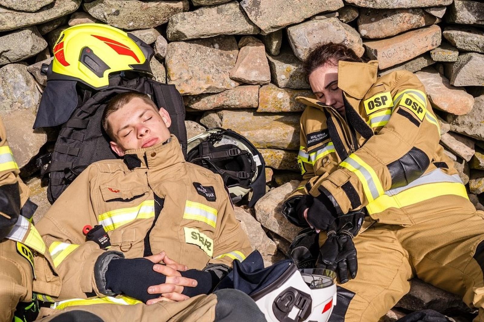 Zdjęcie w galerii na portalu naszwodzislaw.com: Piąta górska wyprawa strażaków zakończona sukcesem. Ze szczytu Babiej Góry wybrzmiał apel - zostań potencjalnym dawcą szpiku! wiadomości z regionu