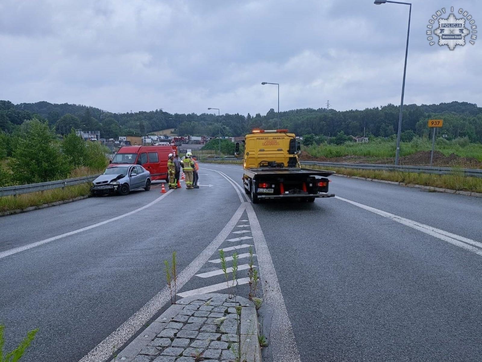 Zdjęcie w galerii na portalu naszwodzislaw.com: Nadmierna prędkość przyczyną czołówki w Mszanie wiadomości z regionu