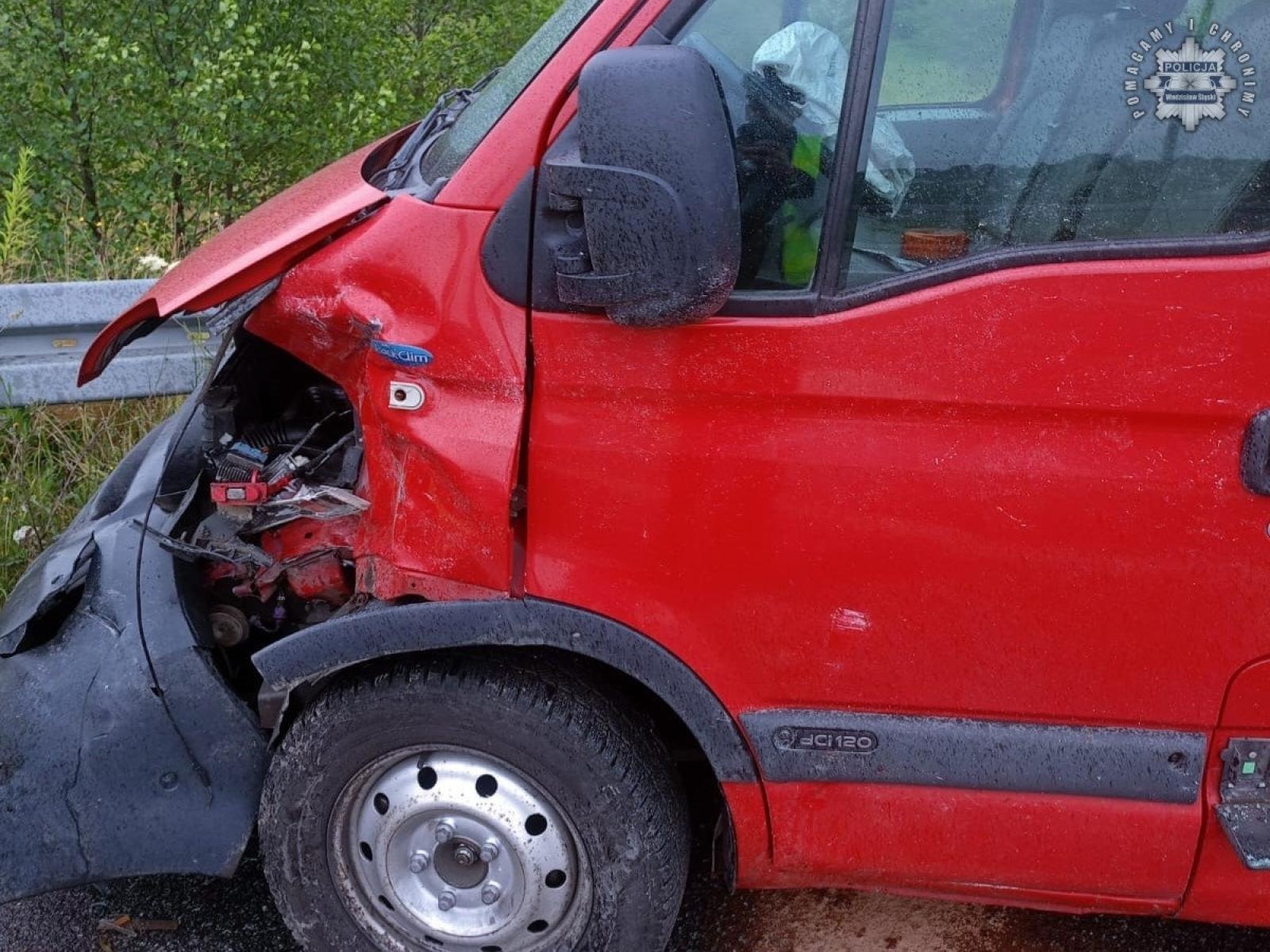 Zdjęcie w galerii na portalu naszwodzislaw.com: Nadmierna prędkość przyczyną czołówki w Mszanie wiadomości z regionu