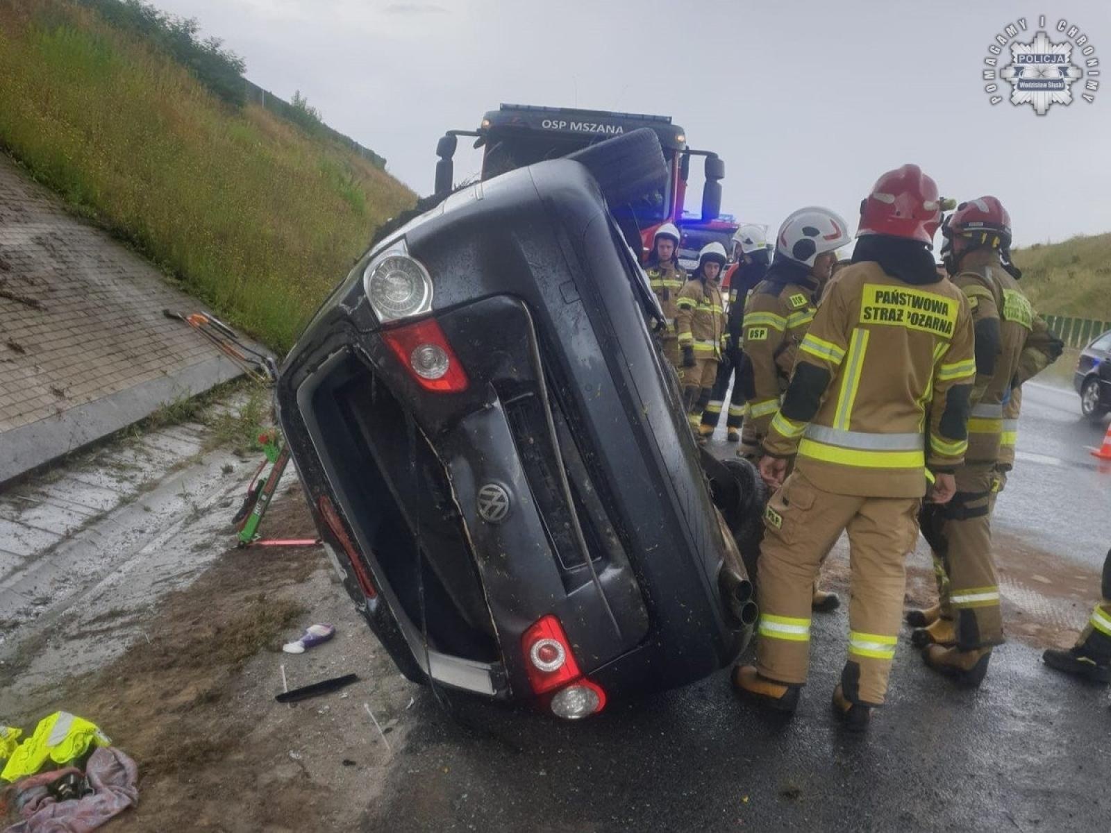 Zdjęcie w galerii na portalu naszwodzislaw.com: Kiedy prędkość jest zbyt duża, wystarczy mały błąd kierowcy wiadomości z regionu