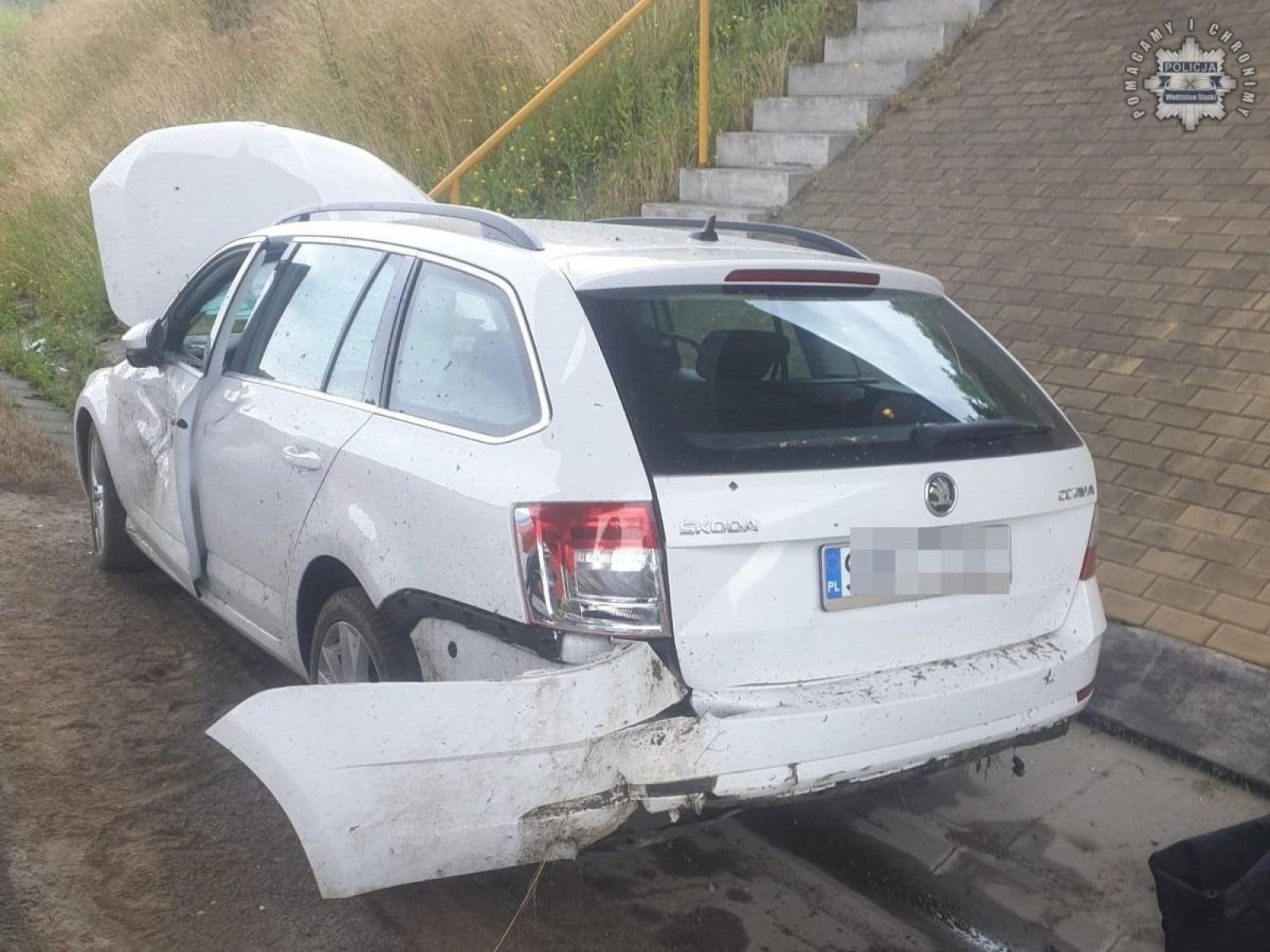 Zdjęcie w galerii na portalu naszwodzislaw.com: Kiedy prędkość jest zbyt duża, wystarczy mały błąd kierowcy wiadomości z regionu