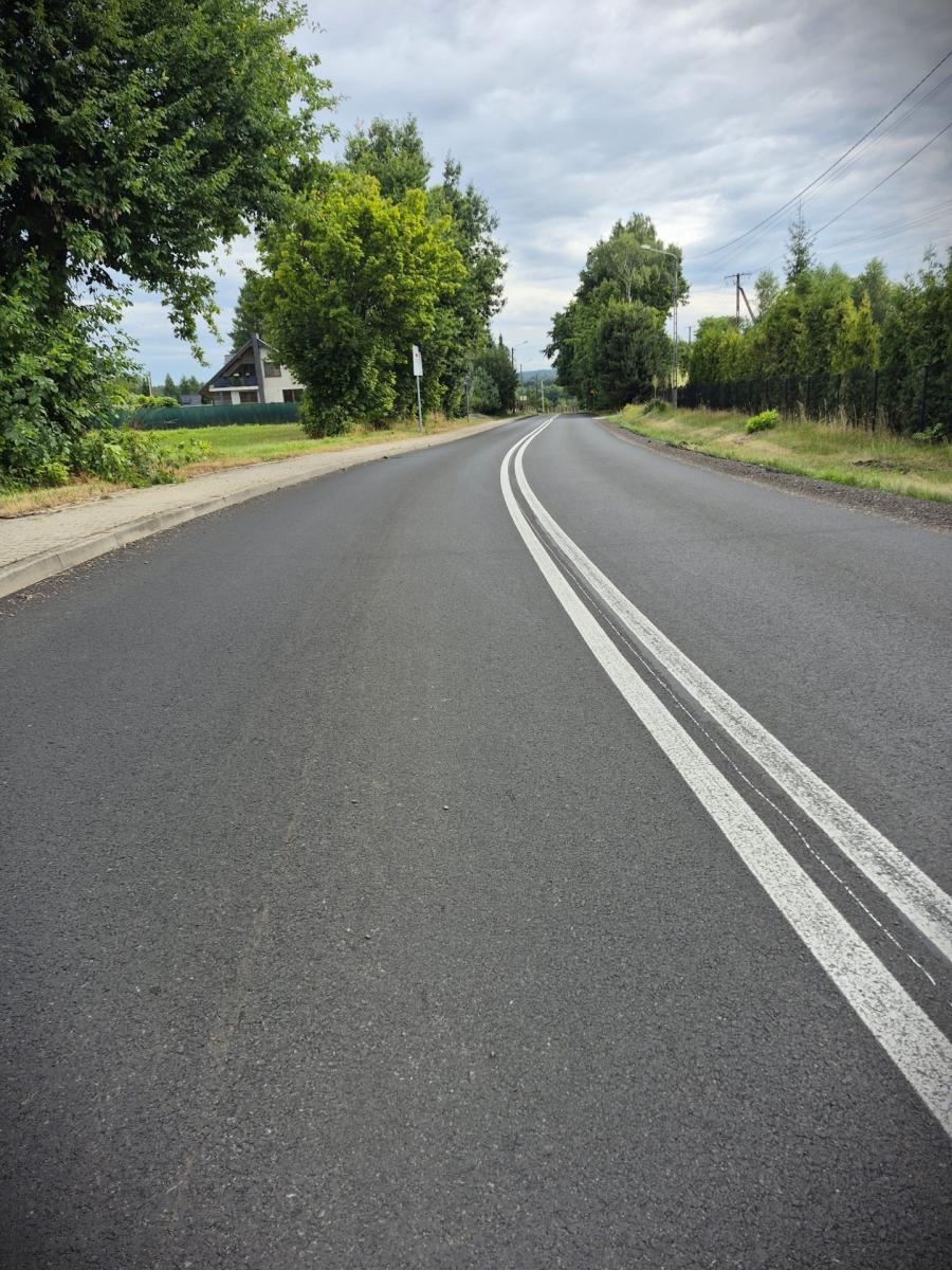 Zdjęcie w galerii na portalu naszwodzislaw.com: Zakończył się remont kolejnego odcinka ul. 1 Maja w Gołkowicach wiadomości z regionu