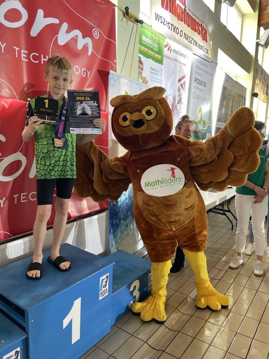 Zdjęcie w galerii na portalu naszwodzislaw.com: Pływackie sukcesy zawodnika UKS Aligator Gorzyce. Rozmowa z Kacprem Segetem, 10-letnim mistrzem śląska wiadomości z regionu