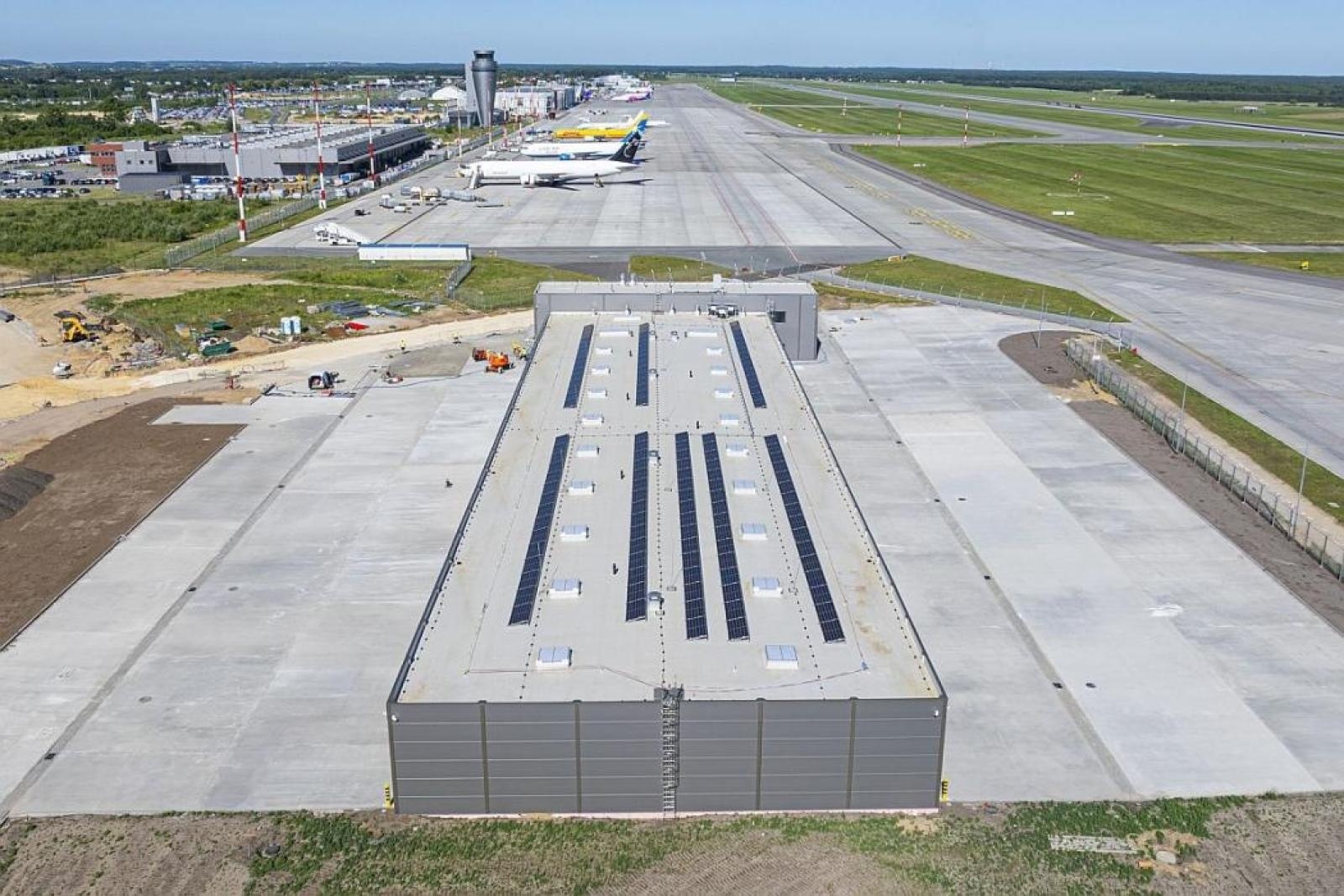 Zdjęcie w galerii na portalu naszwodzislaw.com: Lotnisko w Pyrzowicach – rekordy i inwestycje wiadomości z regionu