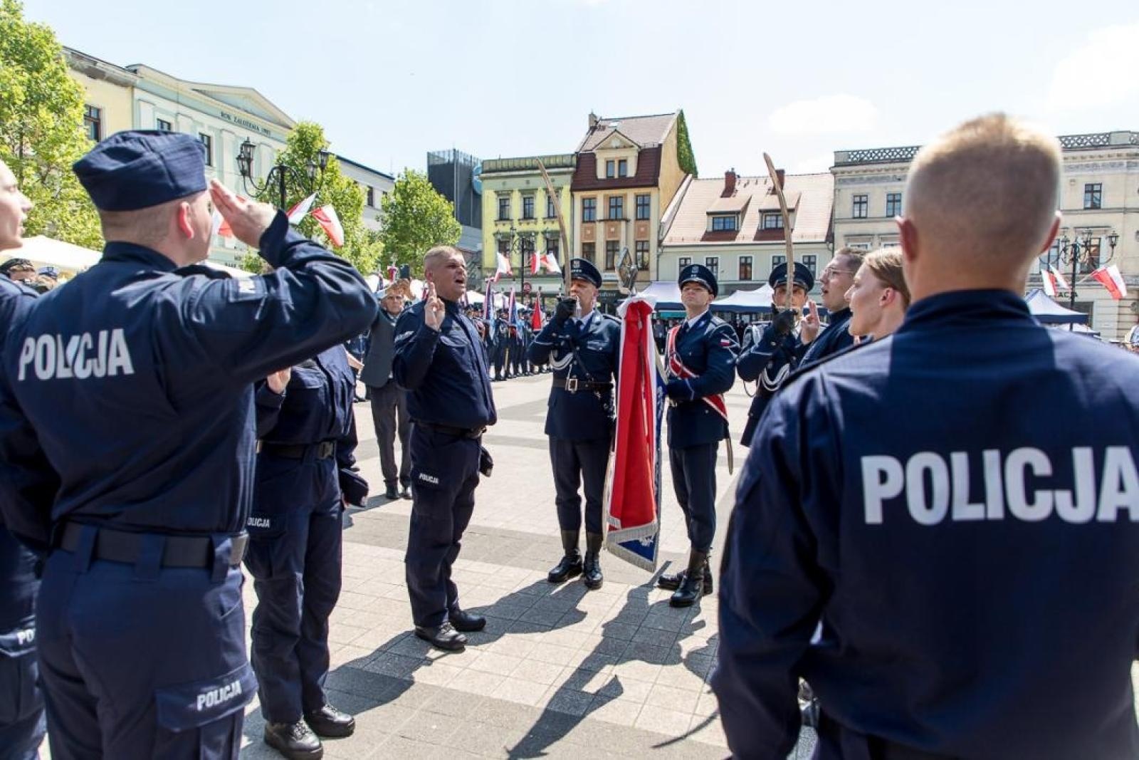 Zdjęcie w galerii na portalu naszwodzislaw.com: W Rybniku odbyły się tegoroczne wojewódzkie obchody Święta Policji wiadomości z regionu