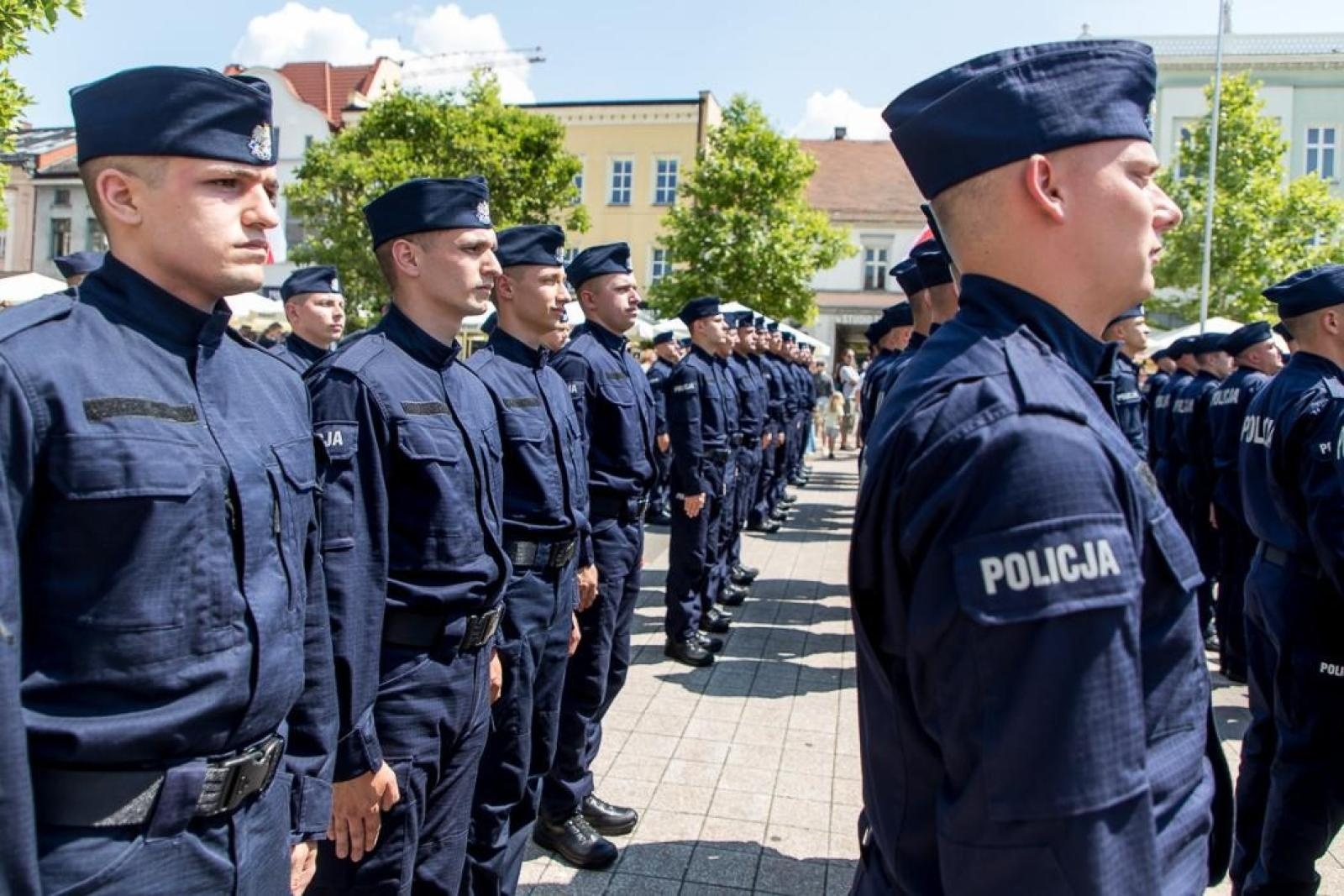 Zdjęcie w galerii na portalu naszwodzislaw.com: W Rybniku odbyły się tegoroczne wojewódzkie obchody Święta Policji wiadomości z regionu