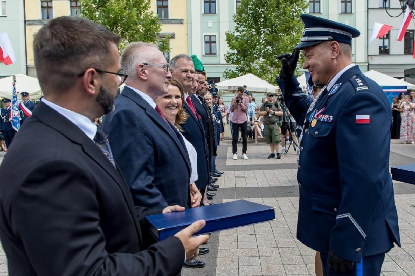 Zdjęcie w galerii na portalu naszwodzislaw.com: W Rybniku odbyły się tegoroczne wojewódzkie obchody Święta Policji wiadomości z regionu