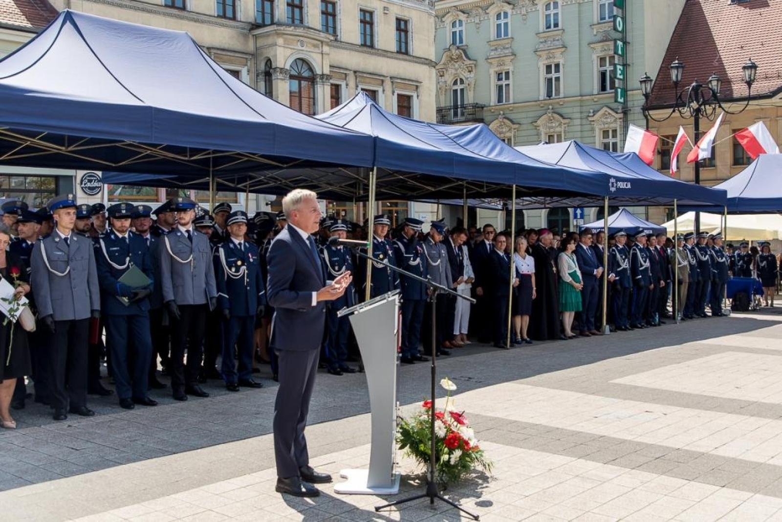 Zdjęcie w galerii na portalu naszwodzislaw.com: W Rybniku odbyły się tegoroczne wojewódzkie obchody Święta Policji wiadomości z regionu