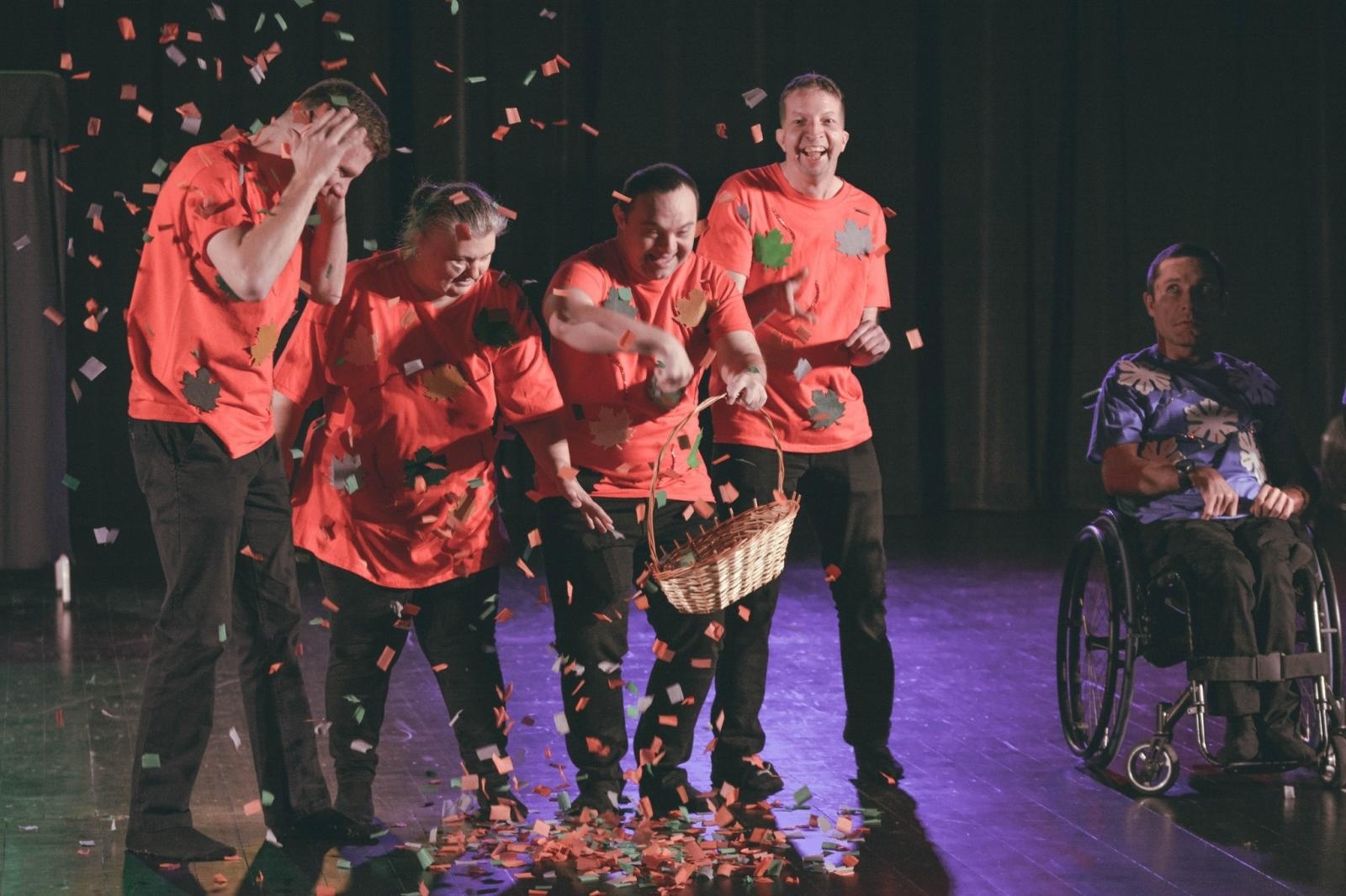 Zdjęcie w galerii na portalu naszwodzislaw.com: 11. edycja Para buch, teatr w ruch w WCK wiadomości z regionu