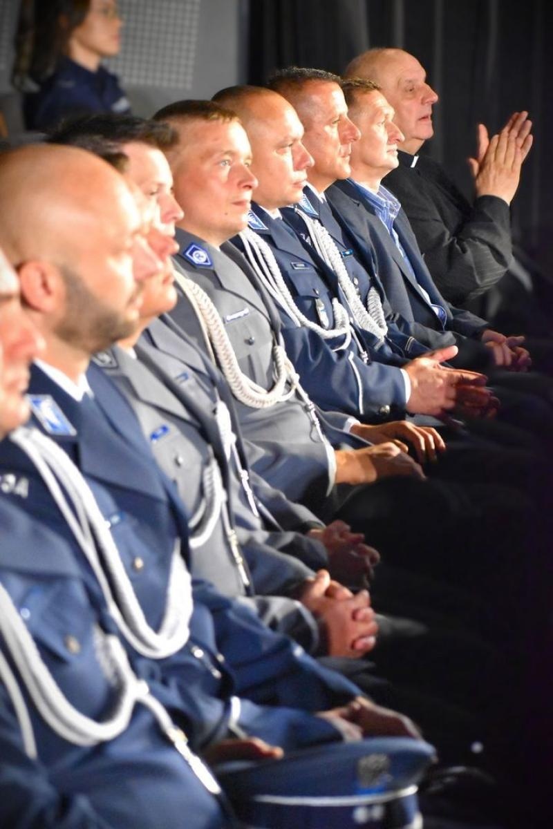 Zdjęcie w galerii na portalu naszwodzislaw.com: Policjanci uczcili swoje święto [FOTO] wiadomości z regionu