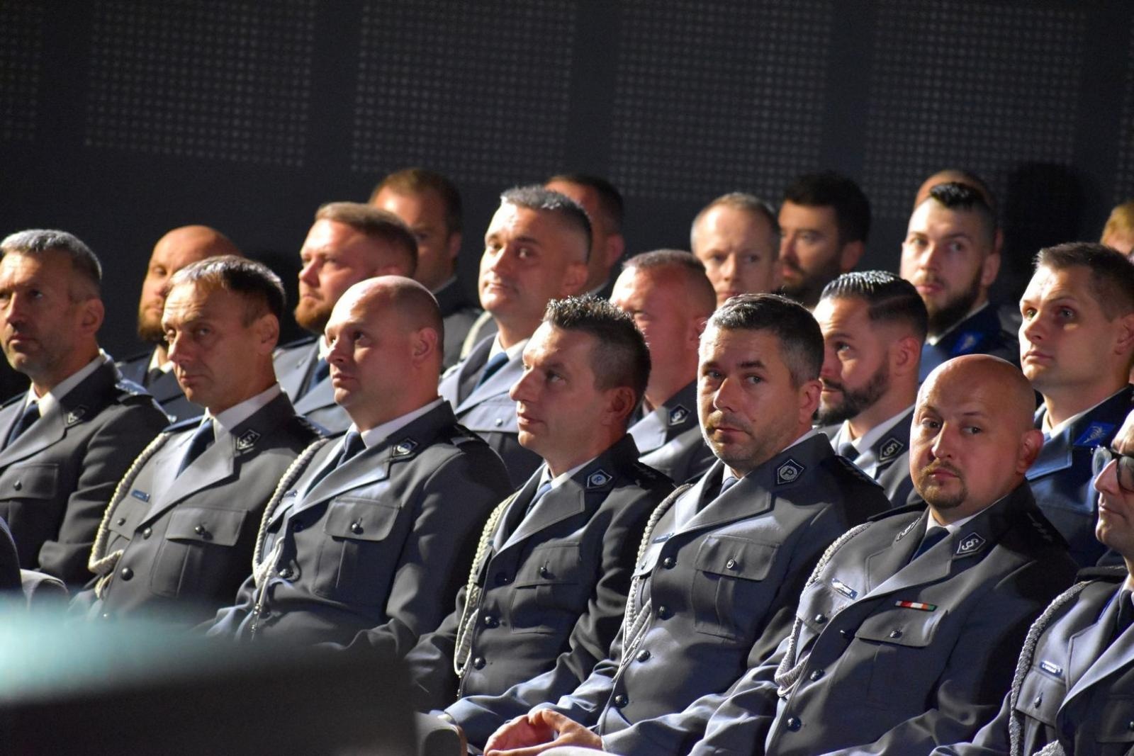 Zdjęcie w galerii na portalu naszwodzislaw.com: Policjanci uczcili swoje święto [FOTO] wiadomości z regionu