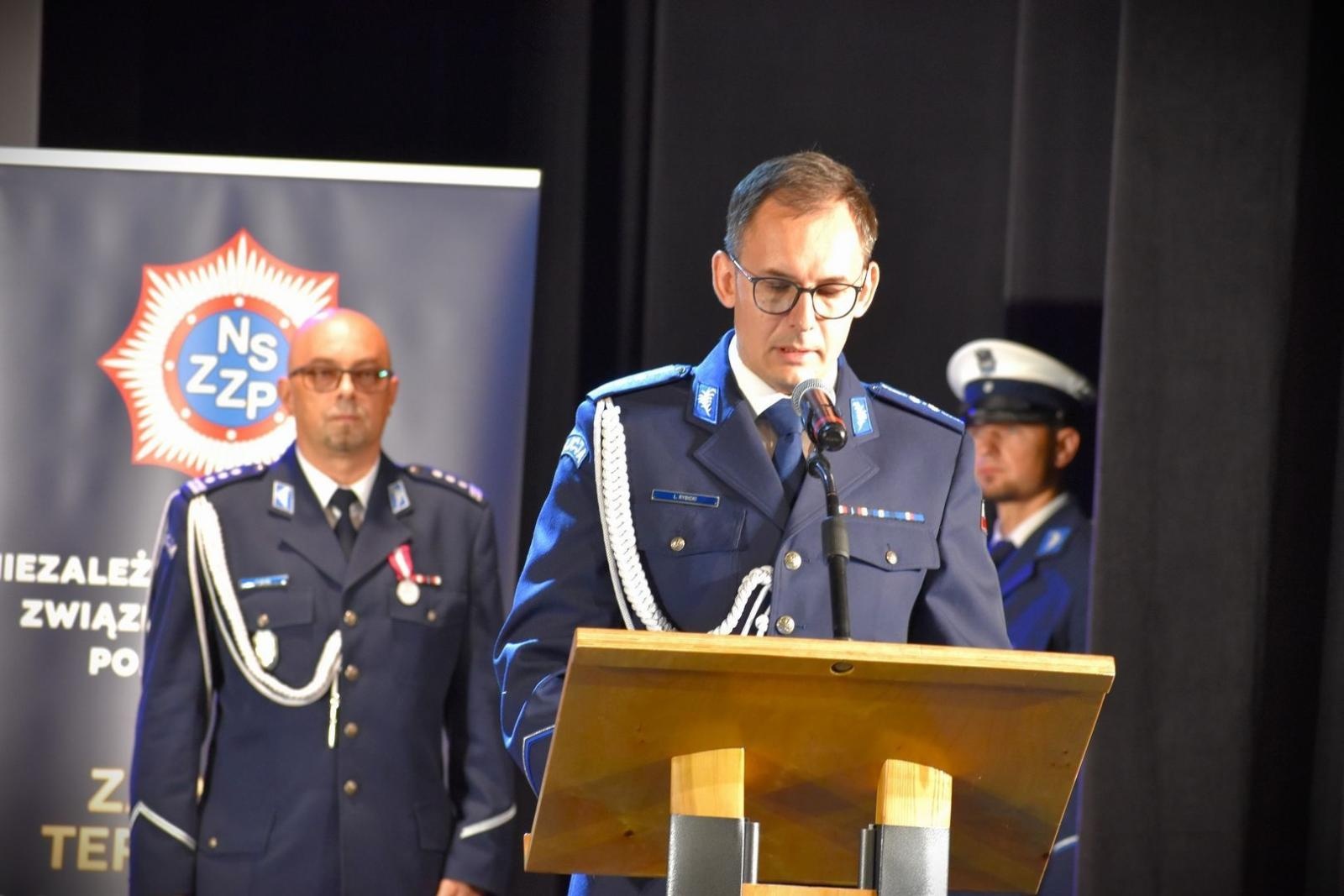 Zdjęcie w galerii na portalu naszwodzislaw.com: Policjanci uczcili swoje święto [FOTO] wiadomości z regionu