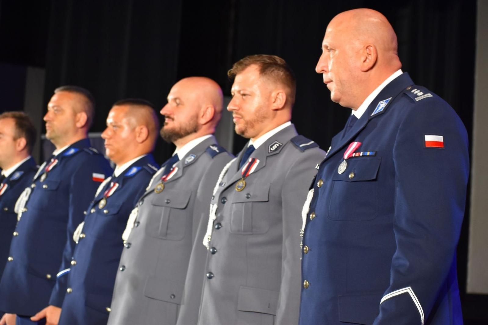 Zdjęcie w galerii na portalu naszwodzislaw.com: Policjanci uczcili swoje święto [FOTO] wiadomości z regionu