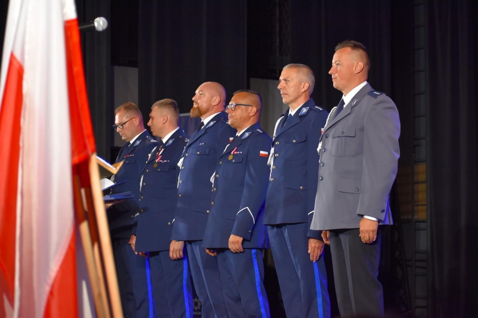 Zdjęcie w galerii na portalu naszwodzislaw.com: Policjanci uczcili swoje święto [FOTO] wiadomości z regionu