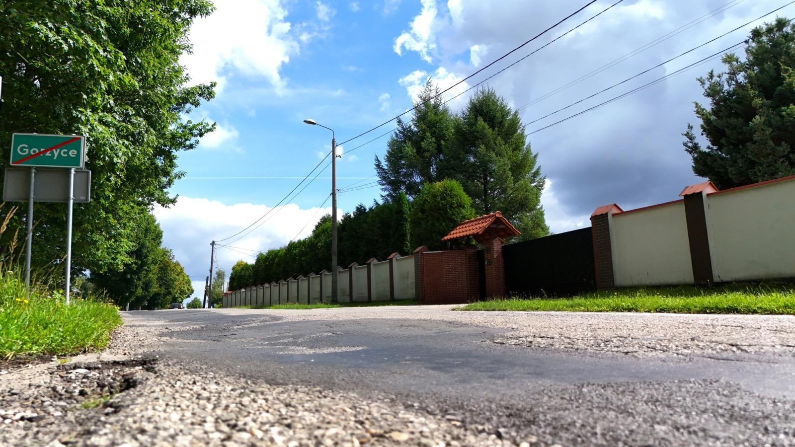 Zdjęcie w galerii na portalu naszwodzislaw.com: Zmiana organizacji ruchu na ulicy Gorzyckiej w Czyżowicach i Piaskowej w Gorzycach wiadomości z regionu