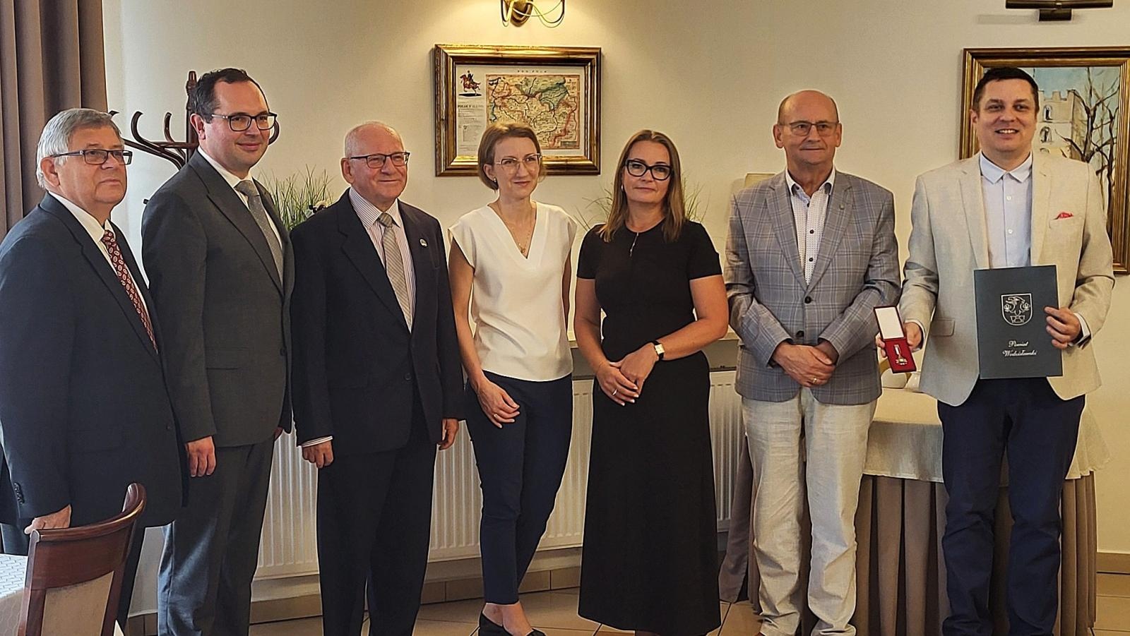 Zdjęcie w galerii na portalu naszwodzislaw.com: TMZW świętuje 60-lecie działalności. Wyjątkowe wyróżnienia dla zasłużonych działaczy wiadomości z regionu