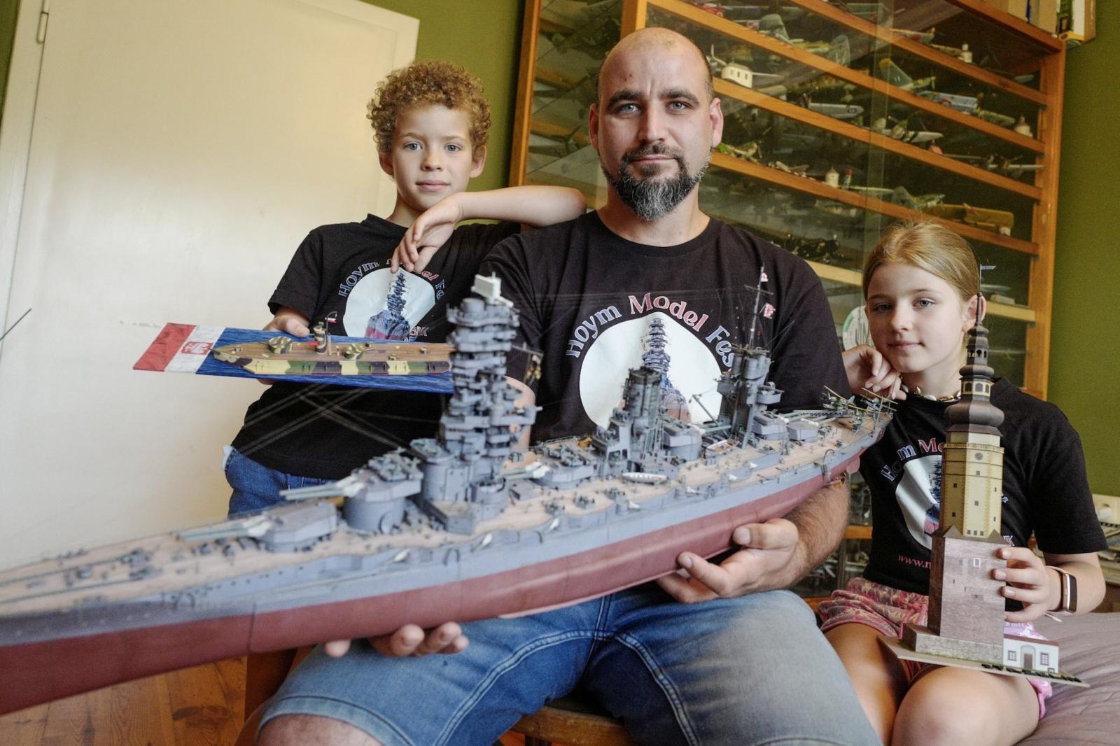 Zdjęcie w galerii na portalu naszwodzislaw.com: Z kopalni Marcel po mistrzostwo świata. Modelarska pasja dyspozytora z Rybnika wiadomości z regionu