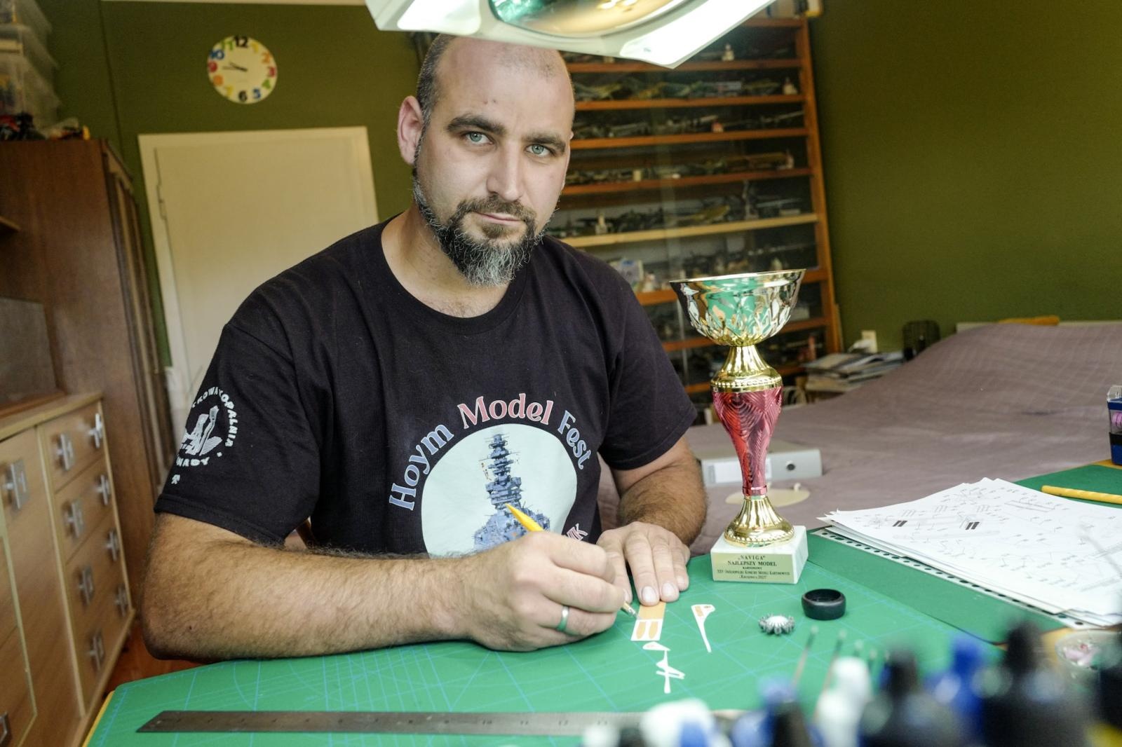 Zdjęcie w galerii na portalu naszwodzislaw.com: Z kopalni Marcel po mistrzostwo świata. Modelarska pasja dyspozytora z Rybnika wiadomości z regionu