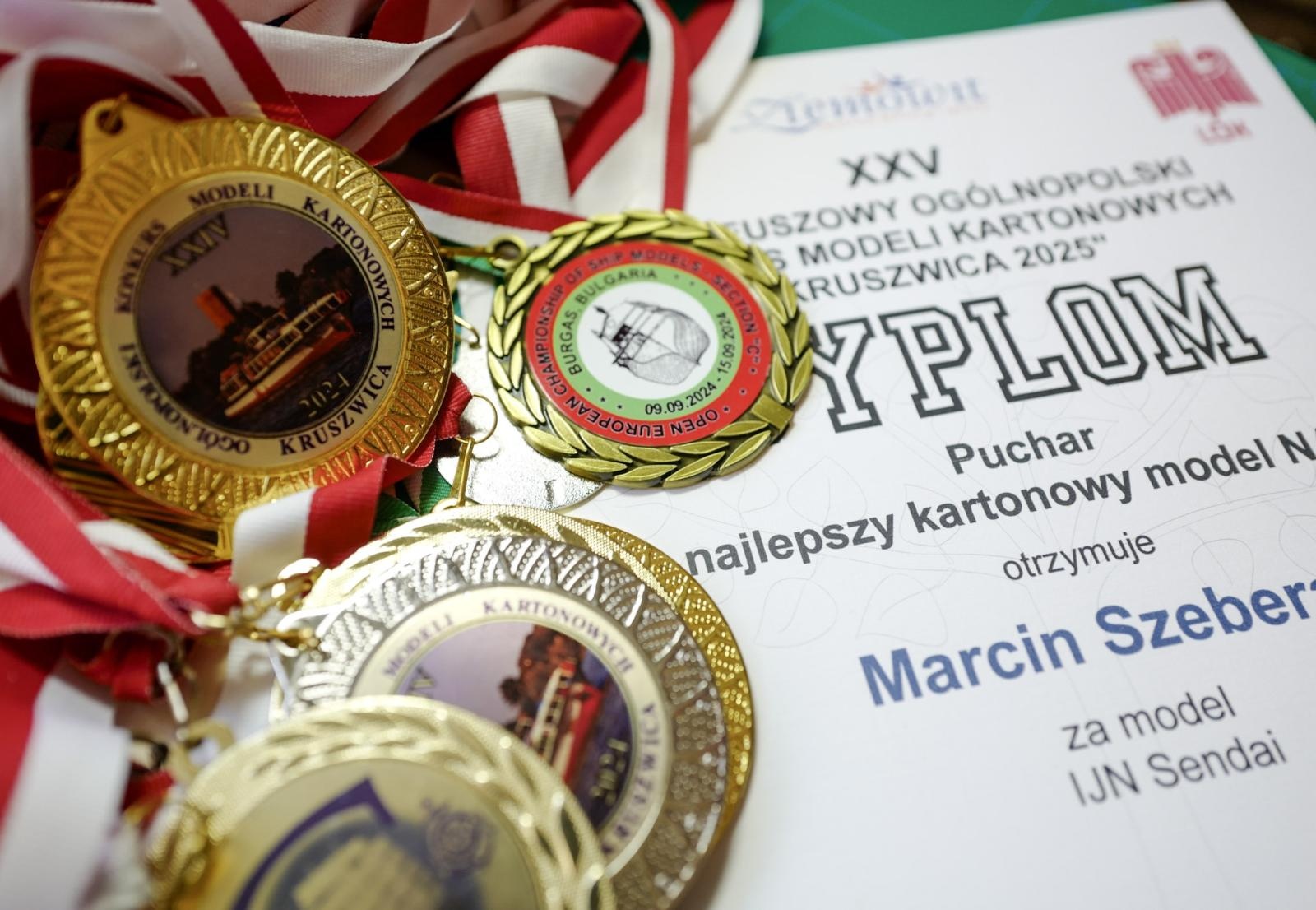 Zdjęcie w galerii na portalu naszwodzislaw.com: Z kopalni Marcel po mistrzostwo świata. Modelarska pasja dyspozytora z Rybnika wiadomości z regionu